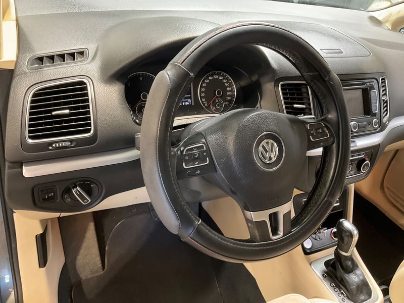Volkswagen Sharan 2.0 TDI Highline BlueMotion Tech 2011 – снимка 22