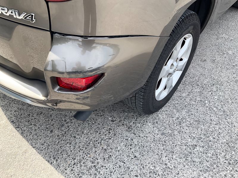 Toyota RAV 4 2.2 D-4D 2011 – снимка 30