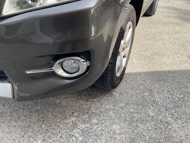 Toyota RAV 4 2.2 D-4D 2011 – снимка 32