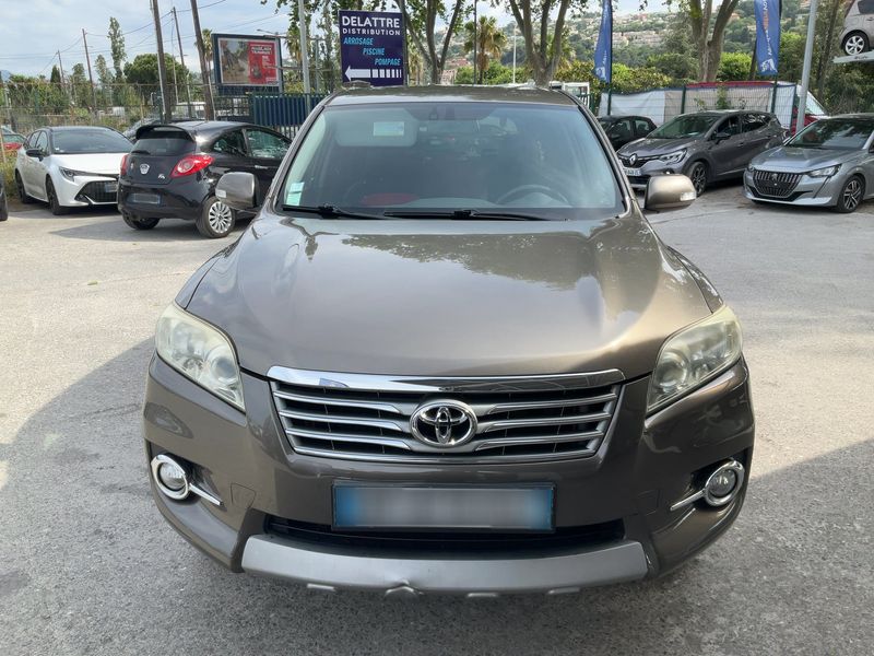 Toyota RAV 4 2.2 D-4D 2011 – снимка 14