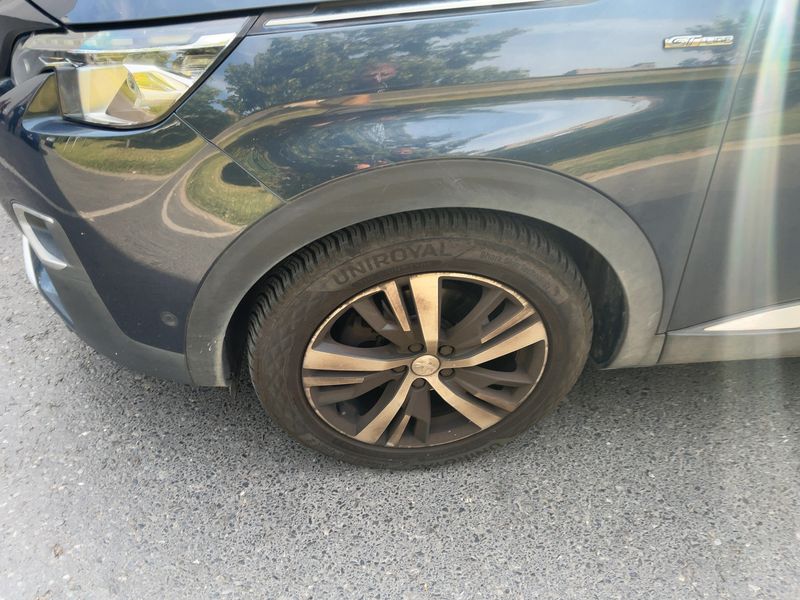 Peugeot 5008 1.5 Blue-HDi Allure 2018 – снимка 3