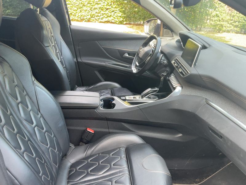 Peugeot 5008 1.5 Blue-HDi Allure 2018 – снимка 16