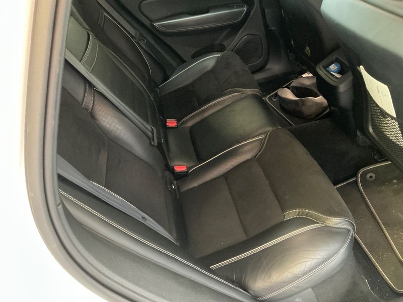 Volvo XC60 2.0 D4 R Design AWD 2018 – снимка 24
