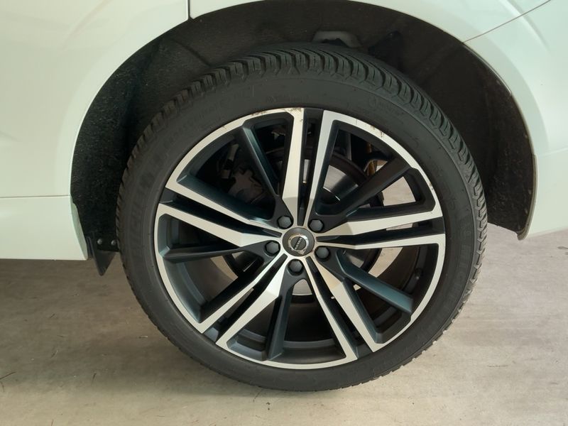 Volvo XC60 2.0 D4 R Design AWD 2018 – снимка 5
