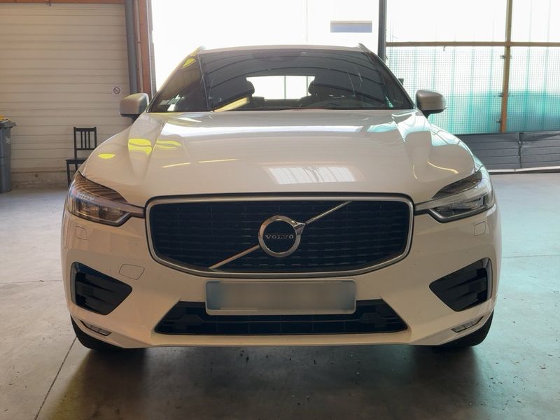 Volvo XC60 2.0 D4 R Design AWD 2018 – снимка 14