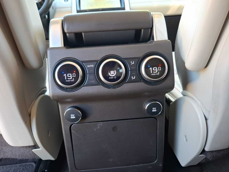 Land Rover Discovery 5 3.0 Td6 HSE LUXURY 2018 – снимка 38