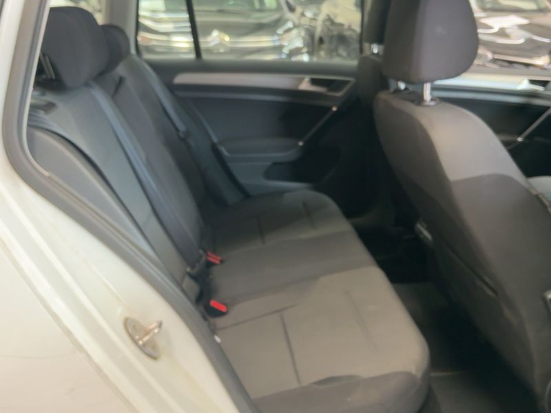 Volkswagen Golf VII 1.2 TSI Comfortline BlueMotion Tech 2014 – снимка 19