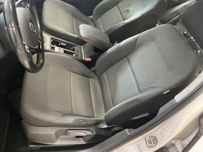 Volkswagen Golf VII 1.2 TSI Comfortline BlueMotion Tech 2014 – снимка 32