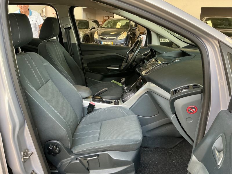 Ford Grand C-Max 1.6 TDCi Titanium 2010 – снимка 16