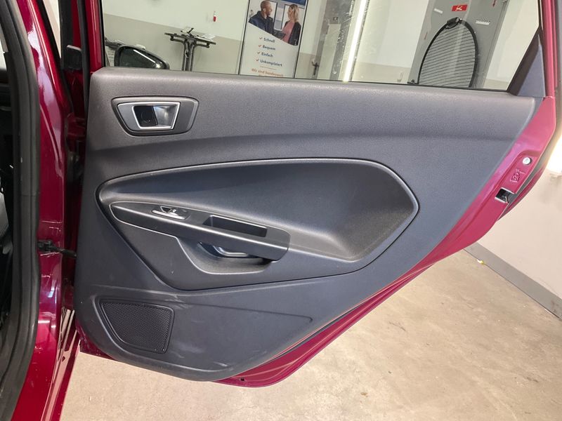 Ford Fiesta 1.0 EcoBoost Titanium 2014 – снимка 34