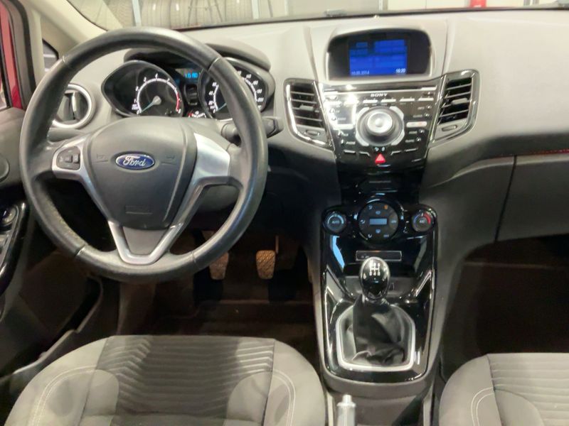 Ford Fiesta 1.0 EcoBoost Titanium 2014 – снимка 17