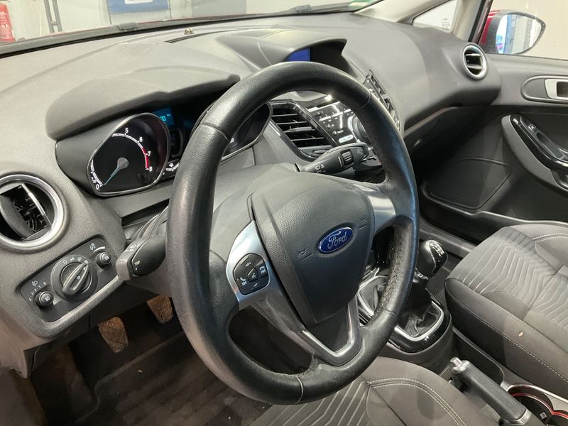 Ford Fiesta 1.0 EcoBoost Titanium 2014 – снимка 40