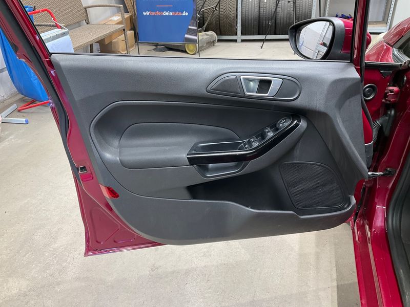 Ford Fiesta 1.0 EcoBoost Titanium 2014 – снимка 39