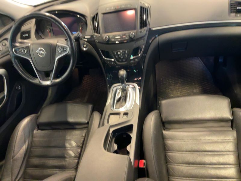 Opel Insignia Sports Tourer 2.0 CDTI Cosmo Pack 2015 – снимка 18