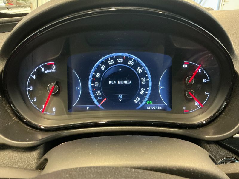 Opel Insignia Sports Tourer 2.0 CDTI Cosmo Pack 2015 – снимка 19
