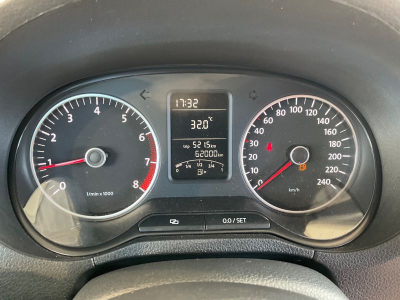 Volkswagen Polo 1.2 Comfortline 2010 – снимка 18