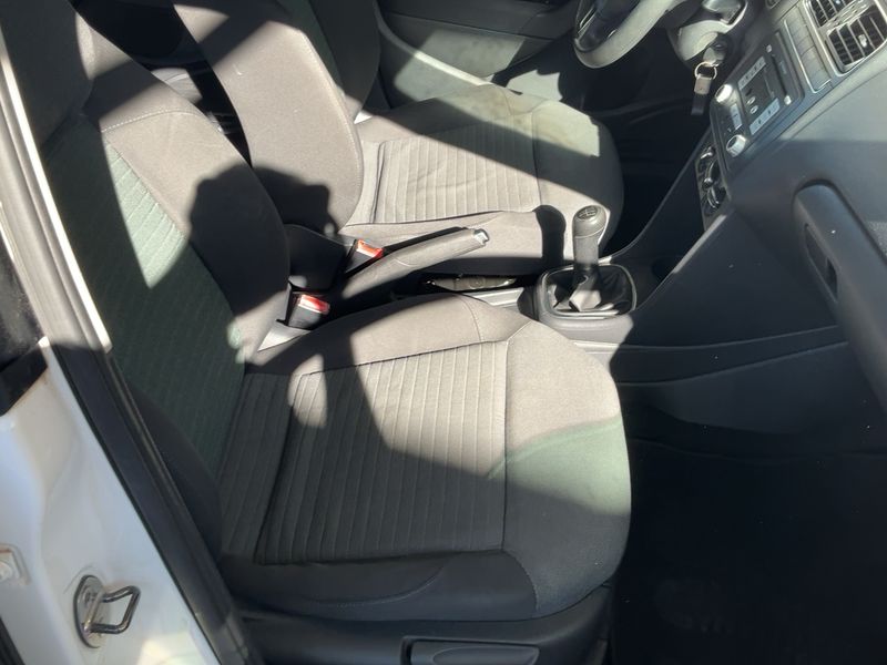 Volkswagen Polo 1.2 Comfortline 2010 – снимка 16