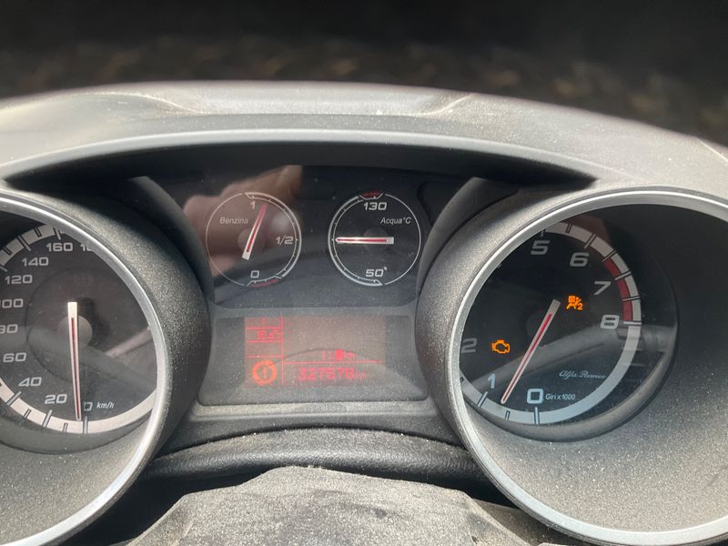 Alfa Romeo Giulietta 1.4 Turbo Super 2012 – снимка 4