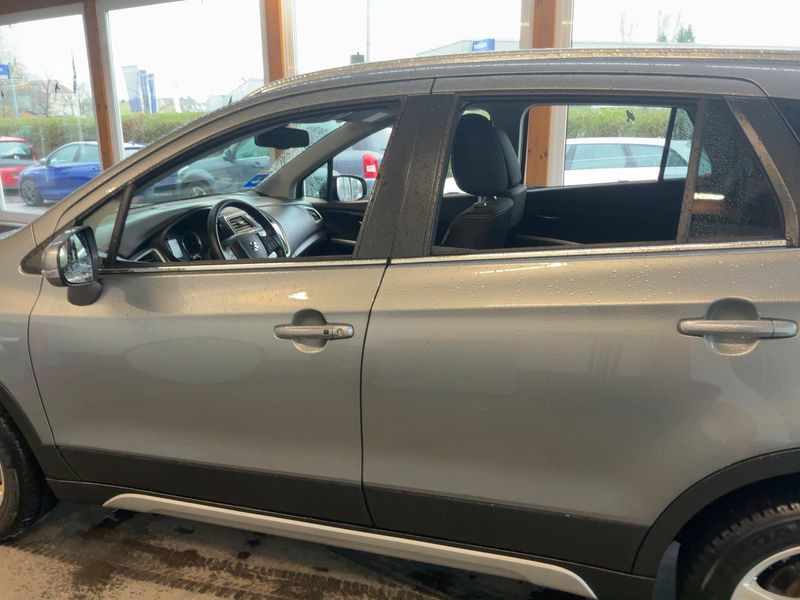 Suzuki SX4 1.6 DDiS Comfort 4x4 2016 – снимка 4