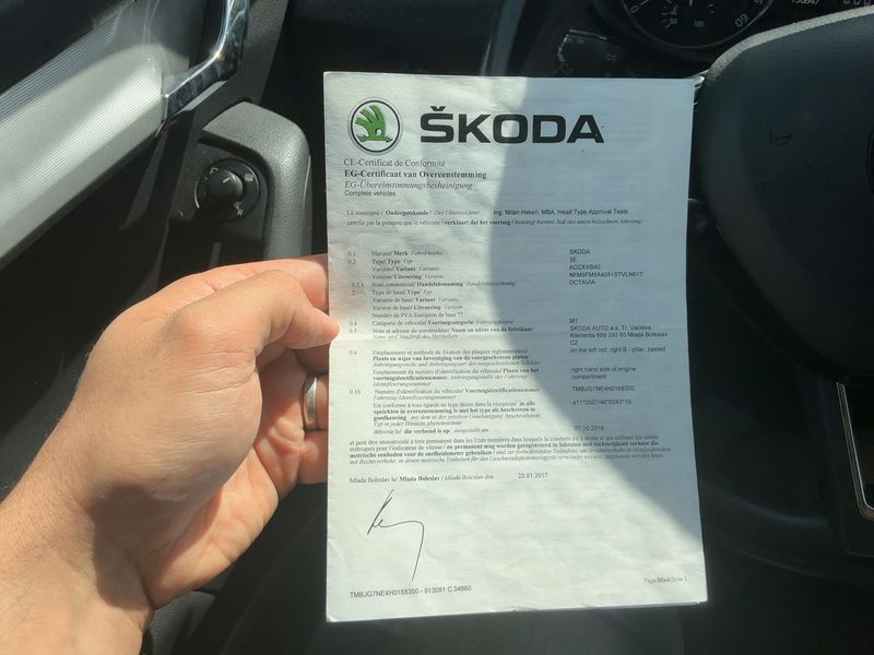 Skoda Octavia 1.6 TDI Ambition 2017 – снимка 21