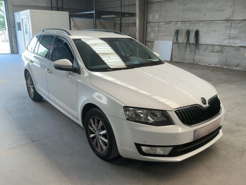 Skoda Octavia 1.6 TDI Ambition 2017 – снимка 12