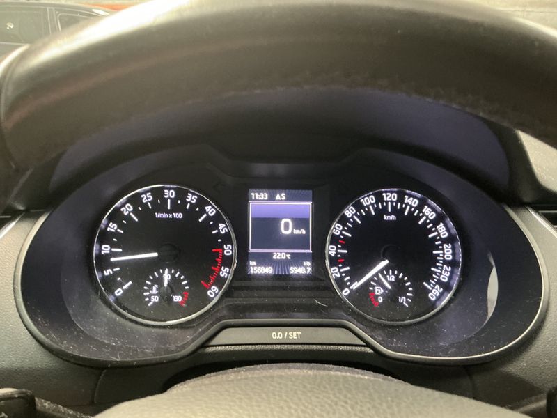 Skoda Octavia 1.6 TDI Ambition 2017 – снимка 18