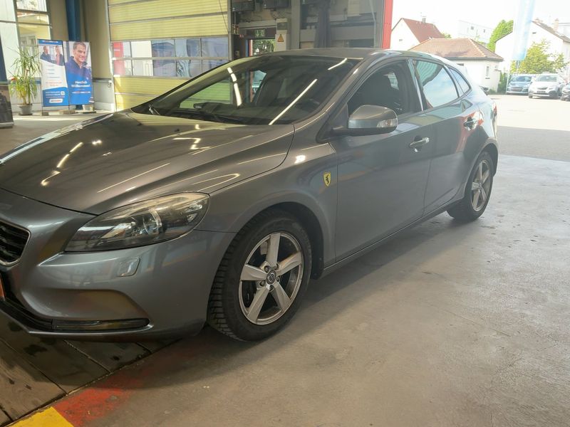 Volvo V40 2.0 D4 You! 2014 – снимка 2