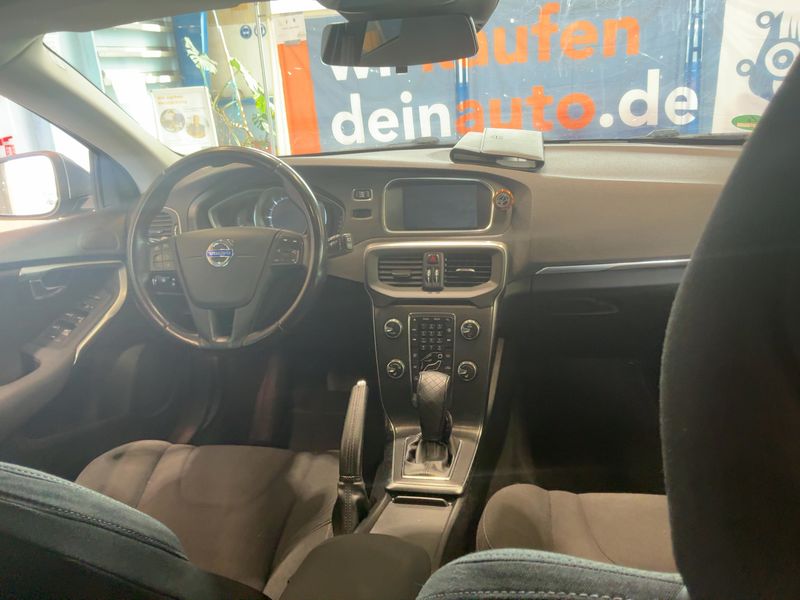 Volvo V40 2.0 D4 You! 2014 – снимка 18