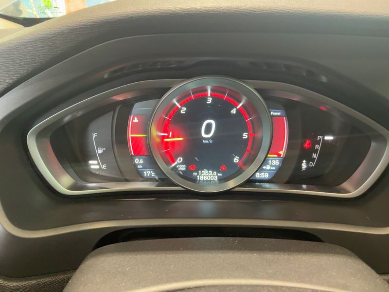 Volvo V40 2.0 D4 You! 2014 – снимка 19