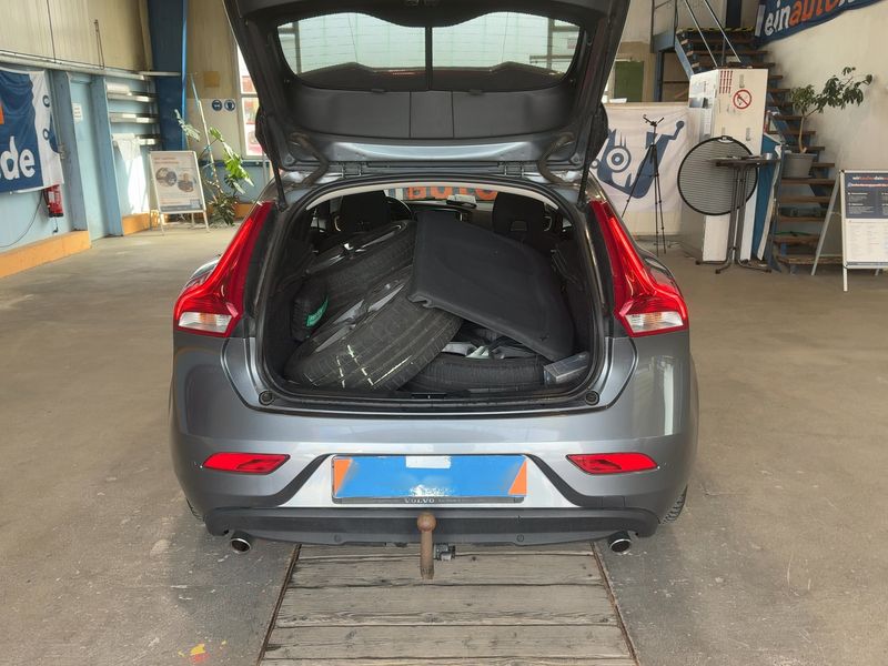 Volvo V40 2.0 D4 You! 2014 – снимка 16