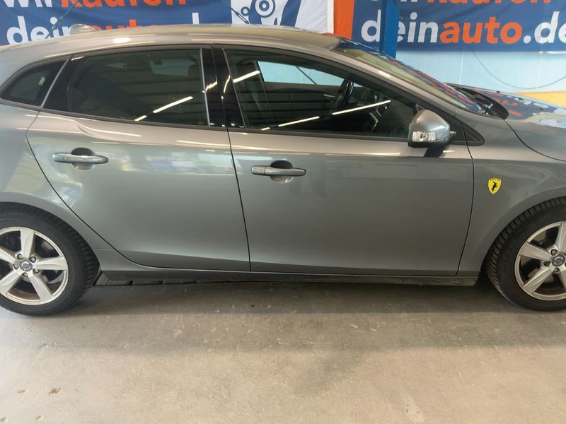 Volvo V40 2.0 D4 You! 2014 – снимка 10