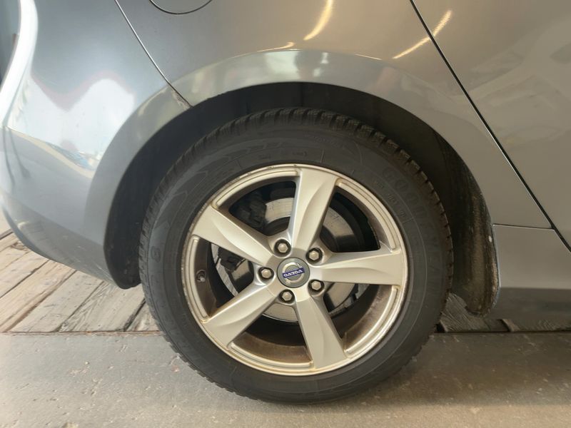 Volvo V40 2.0 D4 You! 2014 – снимка 9