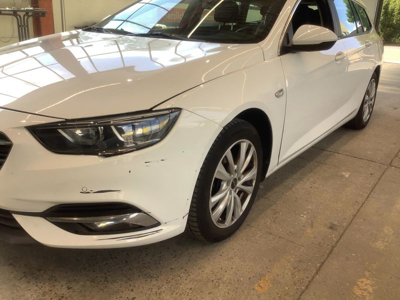 Opel Insignia Sports Tourer 1.6 CDTI DPF Edition 2019 – снимка 2