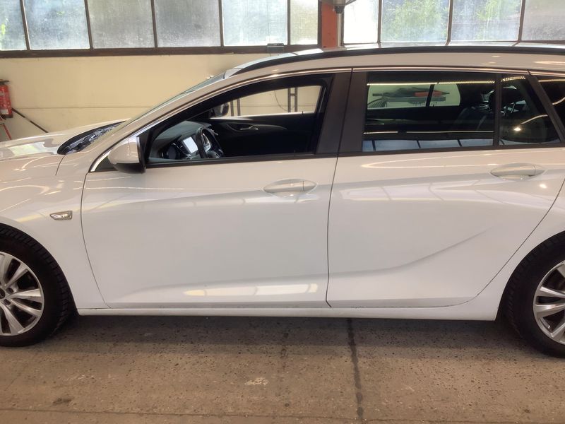 Opel Insignia Sports Tourer 1.6 CDTI DPF Edition 2019 – снимка 4
