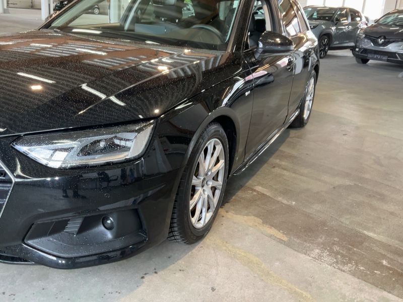Audi A4 35 TFSI Mild-Hybrid S line 2023 – снимка 2