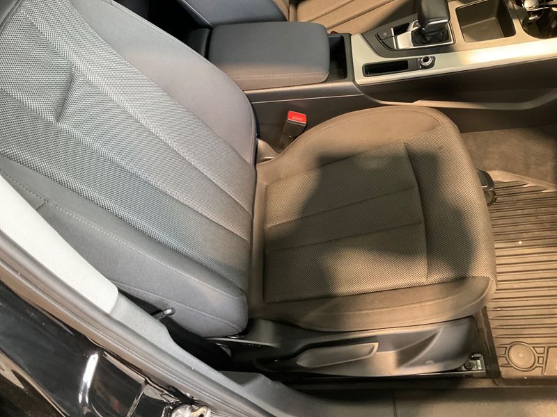 Audi A4 35 TFSI Mild-Hybrid S line 2023 – снимка 32