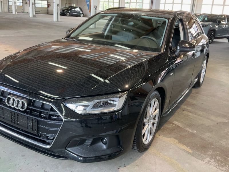 Audi A4 35 TFSI Mild-Hybrid S line 2023 – снимка 1