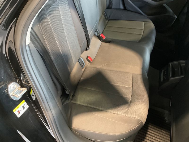 Audi A4 35 TFSI Mild-Hybrid S line 2023 – снимка 33