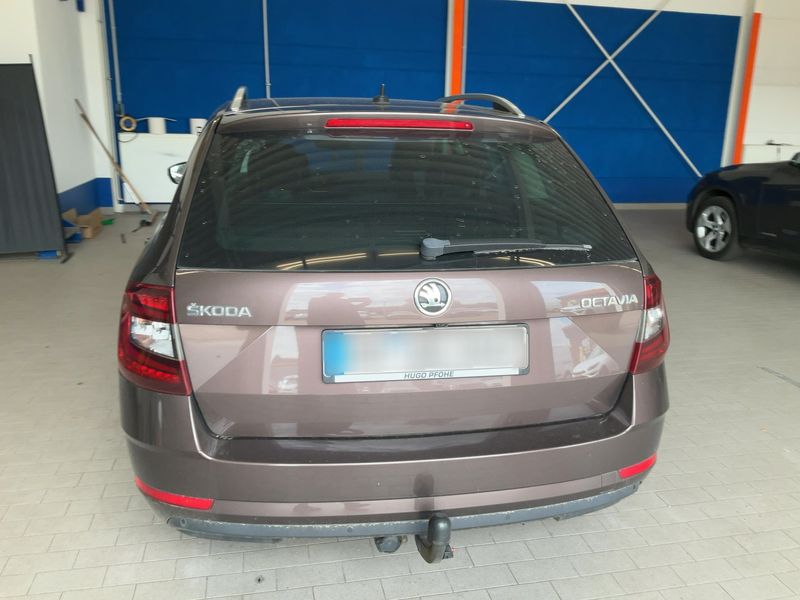 Skoda Octavia 2.0 TDI Laurin & Klement 2017 – снимка 7