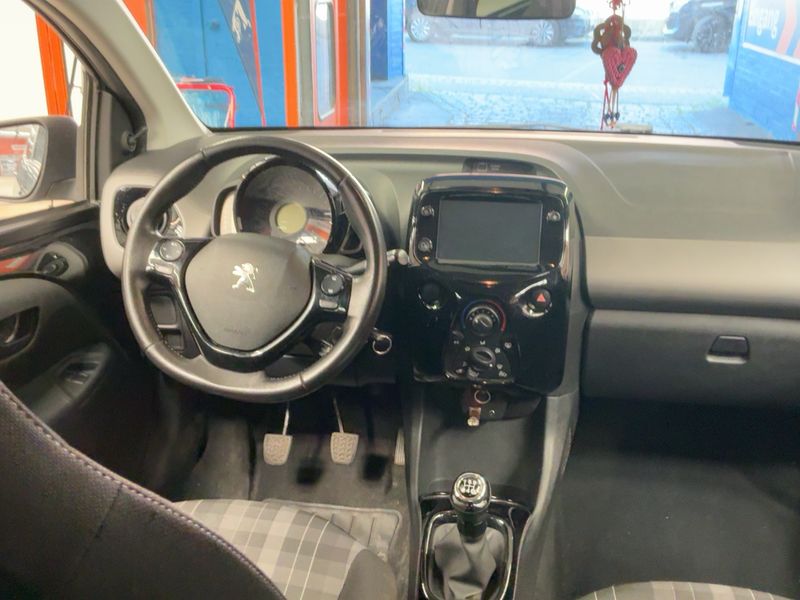 Peugeot 108 1.0 VTi TOP Style 2019 – снимка 17