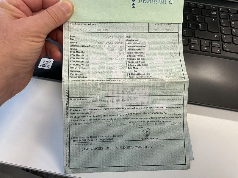 Volkswagen Passat 1.9 TDI Highline 2001 – снимка 6