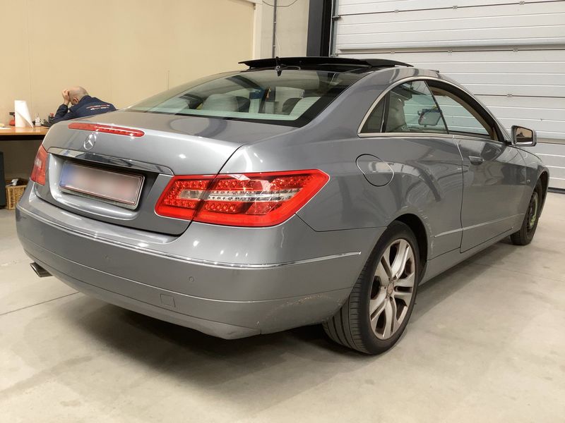 Mercedes-Benz E-Klasse E 220 CDI BlueEfficiency Elegance 2011 – снимка 6