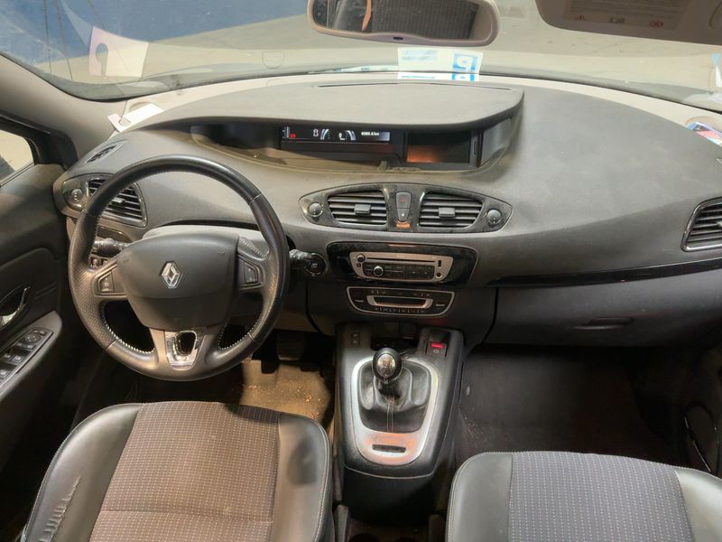 Renault Scenic 1.5 dCi Energy Bose 2014 – снимка 17