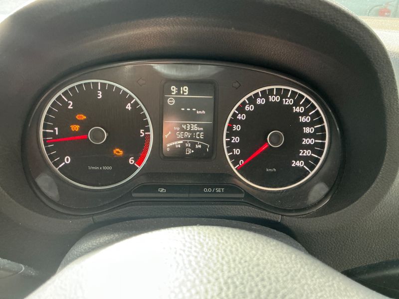 Volkswagen Polo 1.6 TDI Comfortline 2009 – снимка 4