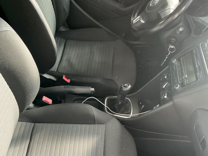 Volkswagen Polo 1.6 TDI Comfortline 2009 – снимка 3