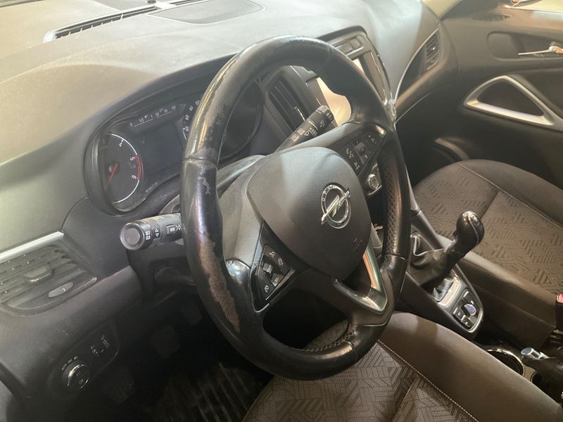 Opel Zafira Tourer 1.6 CDTI Selective Start/Stop 2018 – снимка 32