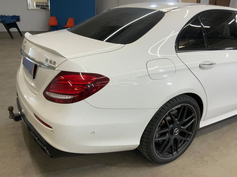 Mercedes-Benz E-Klasse E 63 AMG 4Matic 2019 – снимка 8