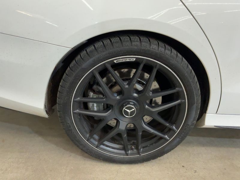 Mercedes-Benz E-Klasse E 63 AMG 4Matic 2019 – снимка 9
