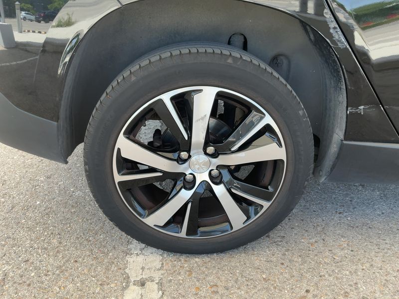Peugeot 2008 1.6 e-HDi Allure 2014 – снимка 9