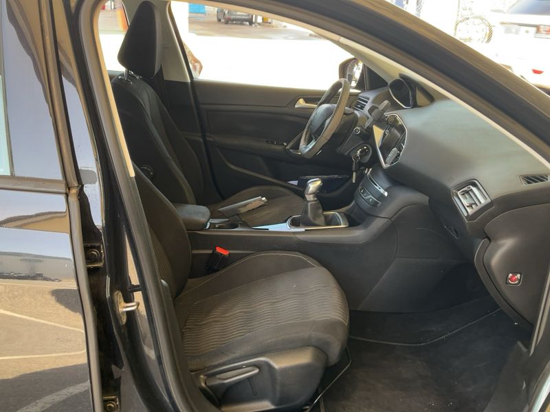 Peugeot 308 1.6 HDi Active 2015 – снимка 16